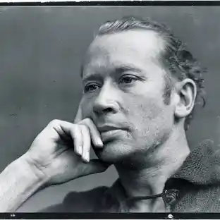 E. E. Cummings American modernist poet biography portrait