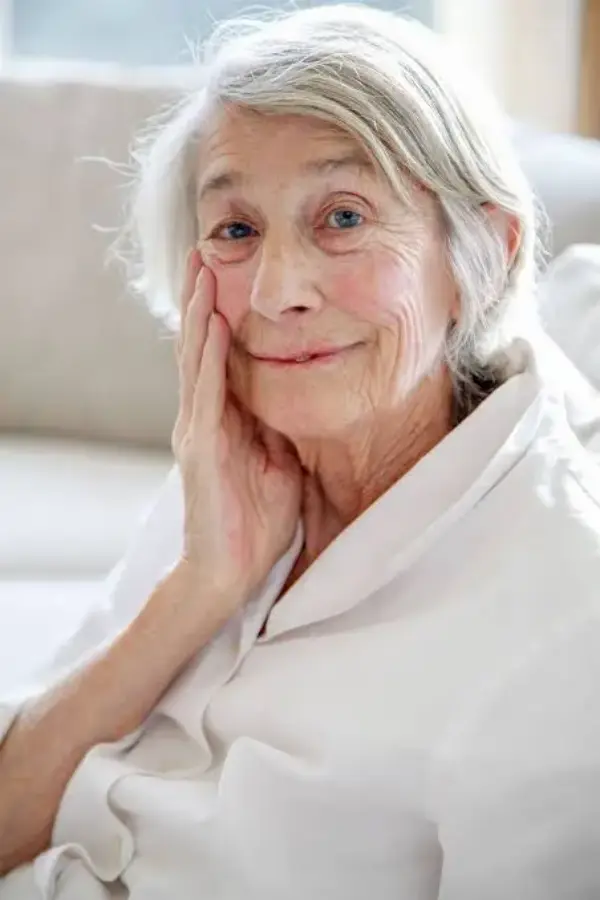 Mary Oliver American poet biography and nature poetry portrait